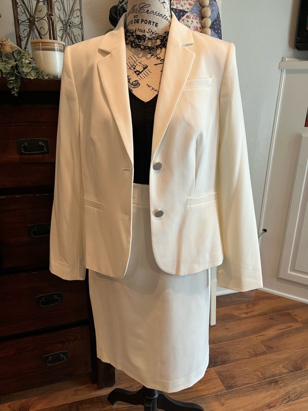 Calvin Klein 2-piece cream skirt suit set